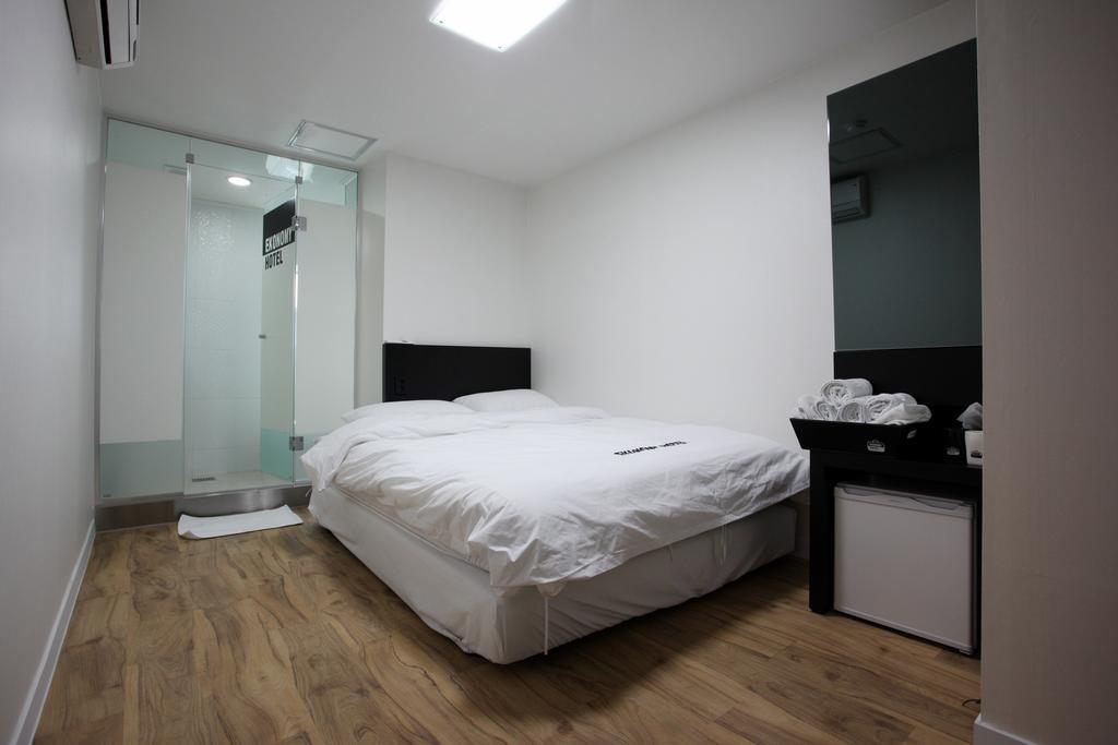 Ekonomy Hotel Dongdaemun Seul Exterior foto