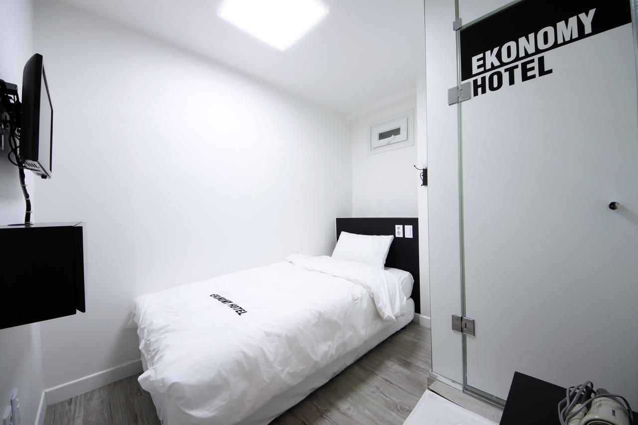 Ekonomy Hotel Dongdaemun Seul Quarto foto