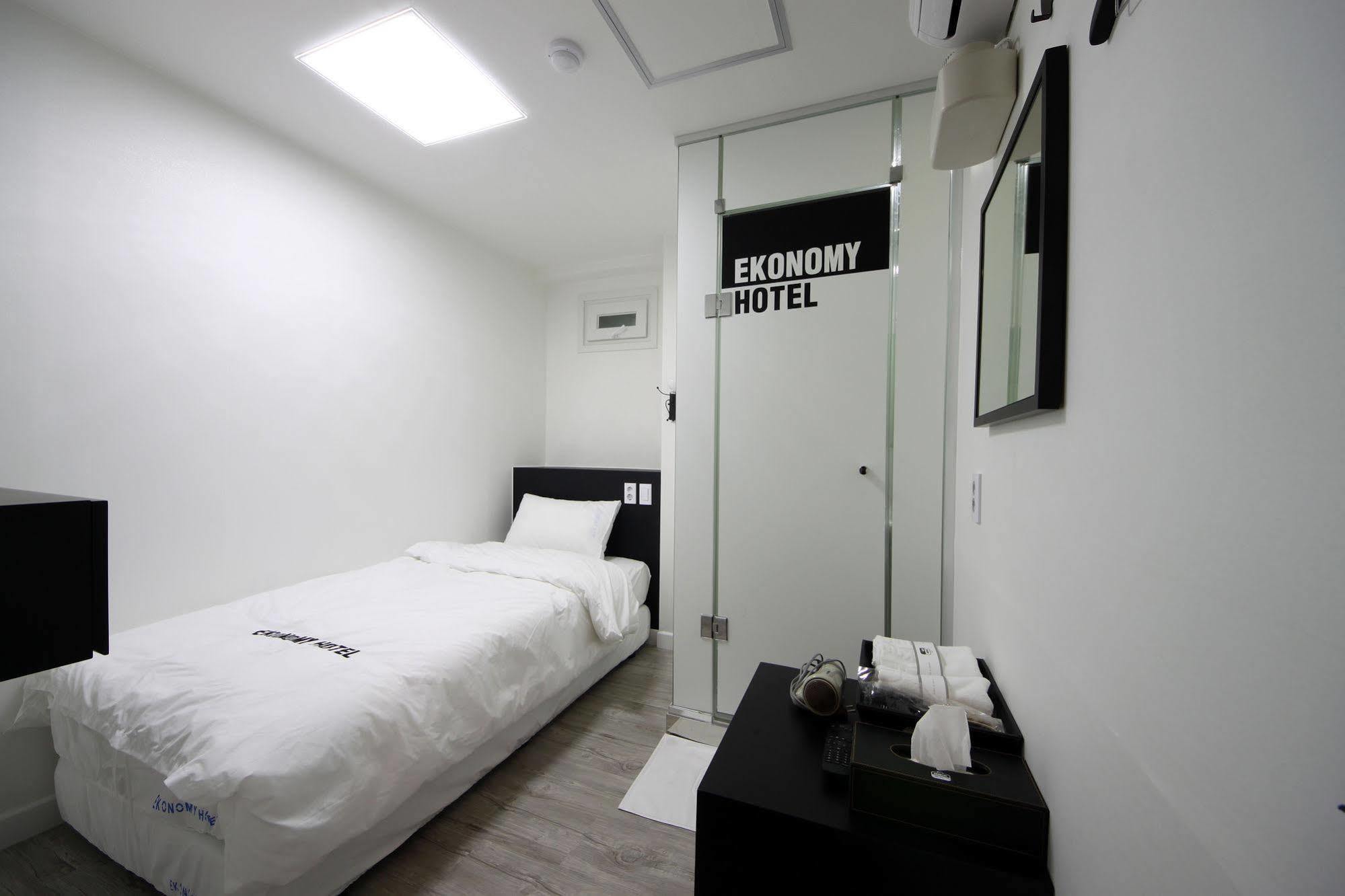Ekonomy Hotel Dongdaemun Seul Exterior foto