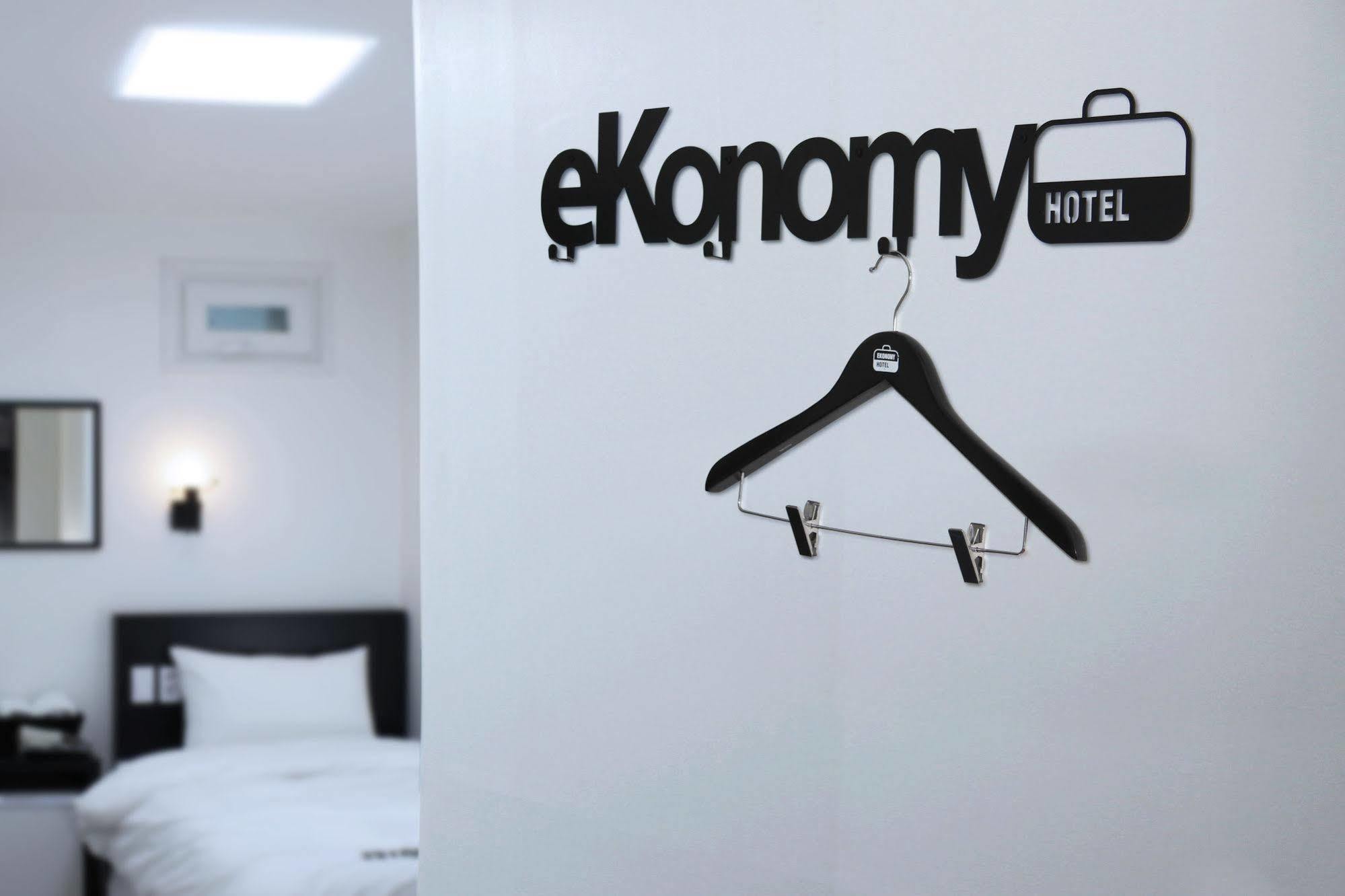 Ekonomy Hotel Dongdaemun Seul Exterior foto