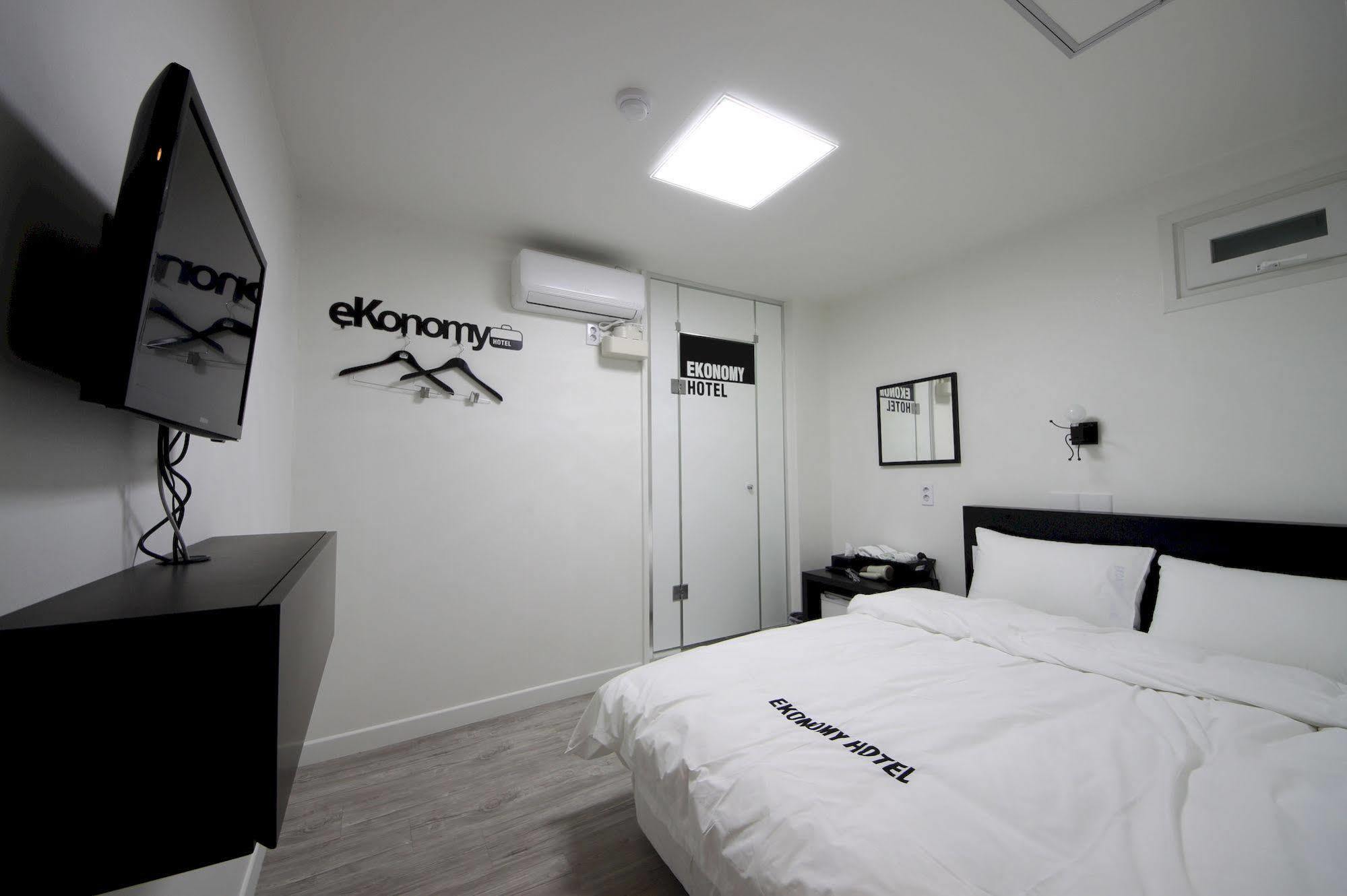 Ekonomy Hotel Dongdaemun Seul Exterior foto